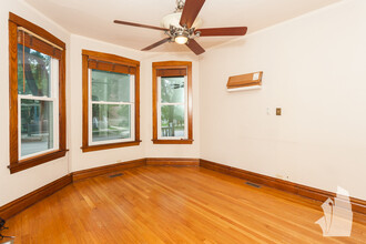 2108 W Addison St, Unit #  01 in Chicago, IL - Foto de edificio - Building Photo