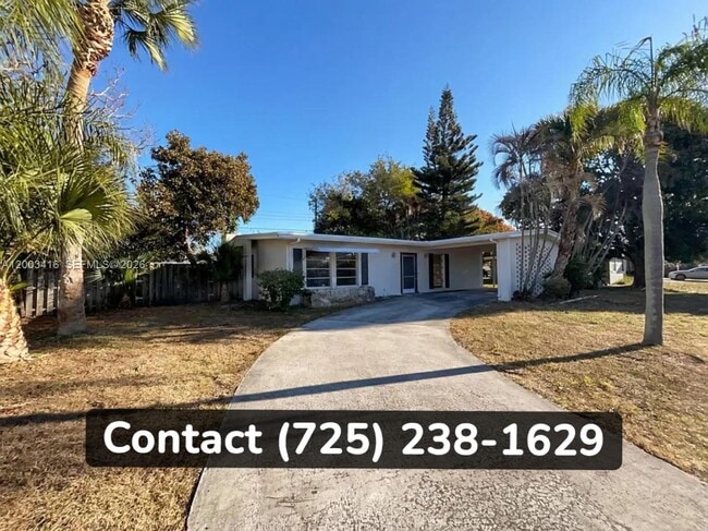 property at 153 SE Calmoso Dr