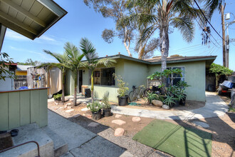 324 Garfield St in Oceanside, CA - Building Photo - Building Photo