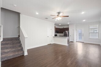 10303 Candlewood Wy in San Antonio, TX - Building Photo - Building Photo