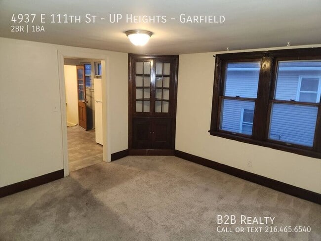 4937 E 111th St in Garfield Heights, OH - Building Photo - Building Photo