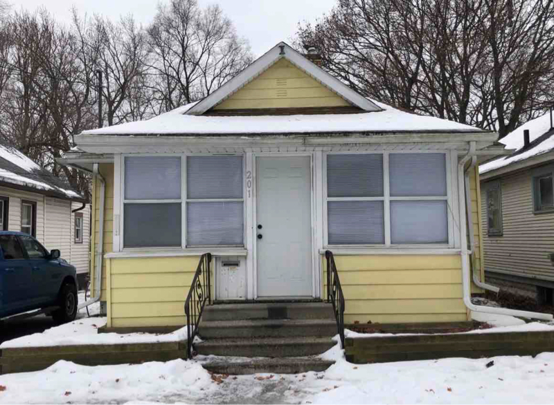 201 W Palmer Ave in Jackson, MI - Foto de edificio