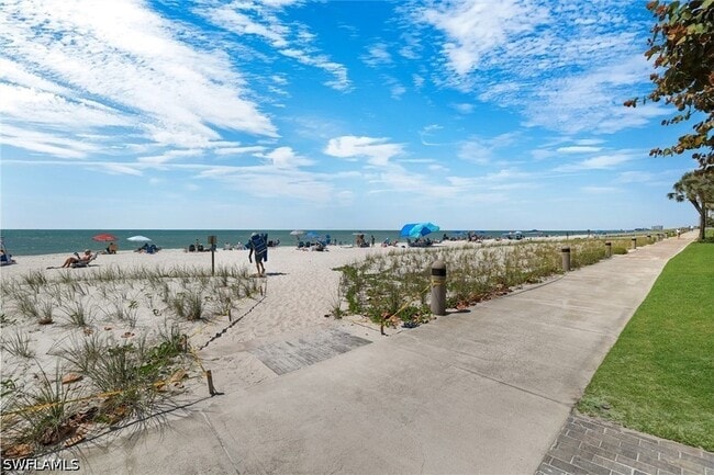 4092 Belair Ln, Unit 15 in Naples, FL - Building Photo - Building Photo