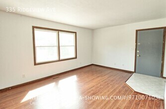 335 Ridgeview Ave in Rockford, IL - Building Photo - Building Photo