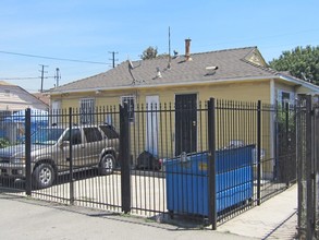 9219-1925 S Western Ave in Los Angeles, CA - Foto de edificio - Building Photo