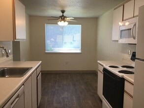 Swale Creek in Sutherlin, OR - Building Photo - Building Photo