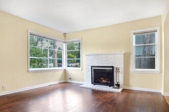 14343 Interlake Ave N in Seattle, WA - Building Photo - Building Photo