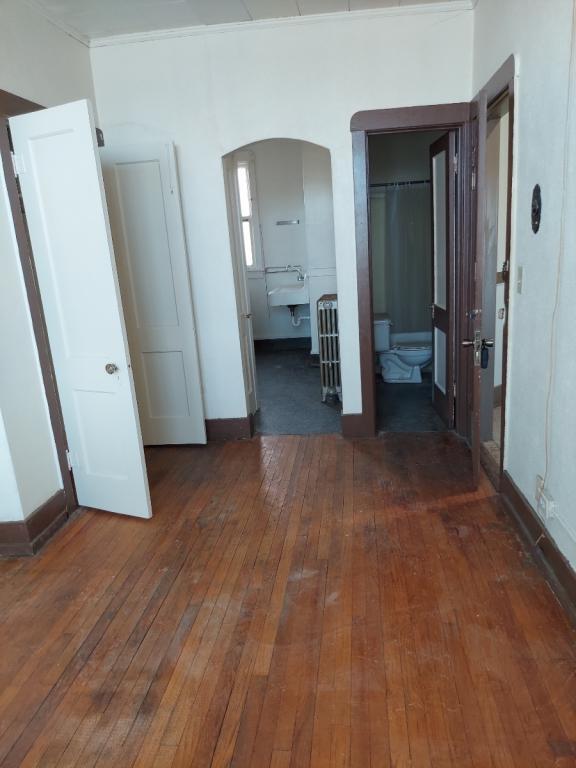 11 1/2 N Van Buren Ave in Freeport, IL - Building Photo - Building Photo