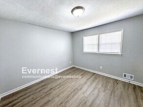 737 Swamp Creek Dr in Jonesboro, GA - Building Photo - Building Photo