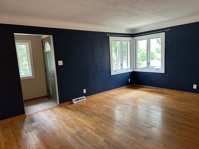 property at 6036 Urbandale Ave