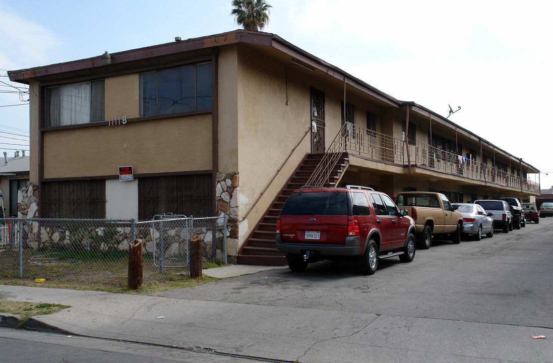 11118 S Osage Ave in Inglewood, CA - Building Photo