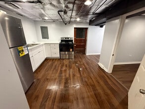 1114 N Karlov Ave in Chicago, IL - Foto de edificio - Building Photo