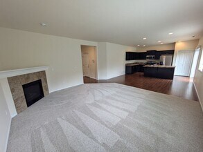 3100 Eagle Loop NE in Lacey, WA - Building Photo - Building Photo
