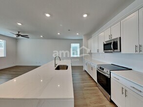 8410 Flagpole Loop Ave in Las Vegas, NV - Building Photo - Building Photo