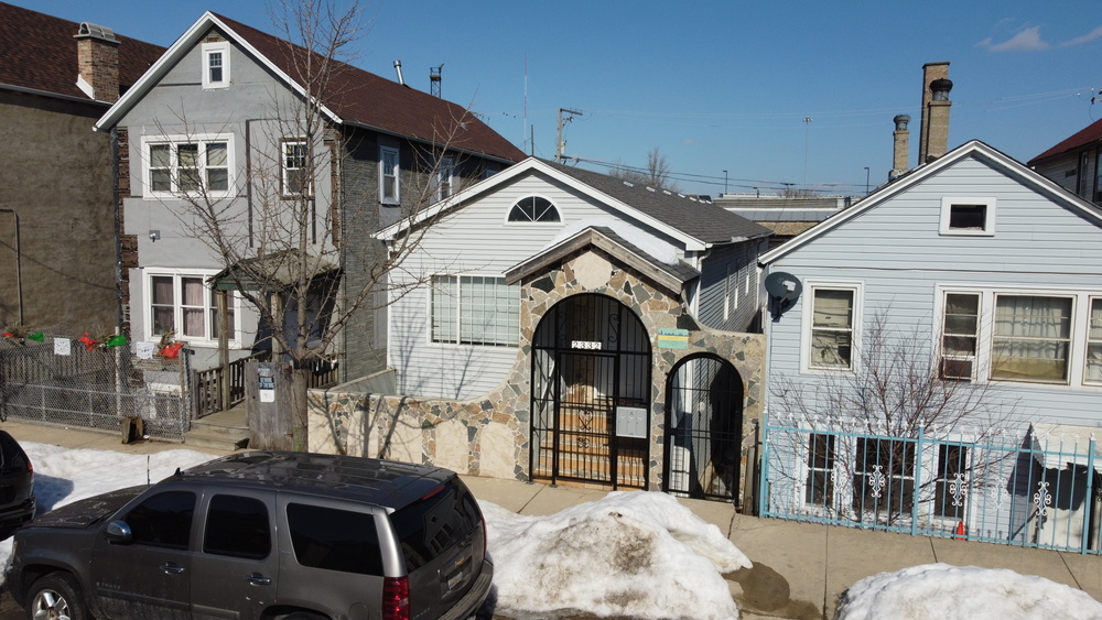 2332 W 18th Pl in Chicago, IL - Building Photo