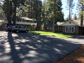 1040 Marjorie St in South Lake Tahoe, CA - Foto de edificio - Building Photo