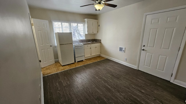 527 Alexandria Ave in Los Angeles, CA - Building Photo - Building Photo