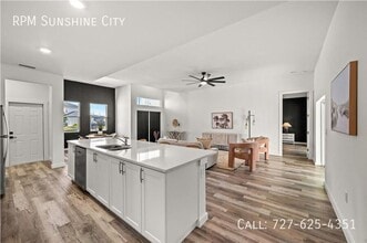 110 NW 12th Pl in Cape Coral, FL - Building Photo - Building Photo