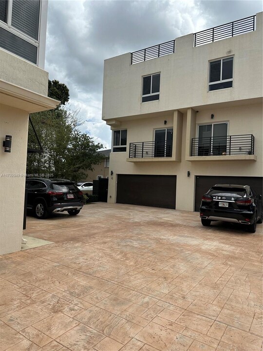 312 E 6th St in Hialeah, FL - Foto de edificio