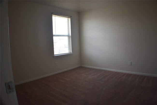 204 White Wing Ln in Sealy, TX - Building Photo - Building Photo