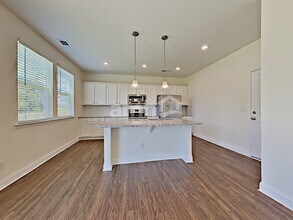 118 White Ash Dr in Asheville, NC - Building Photo - Building Photo
