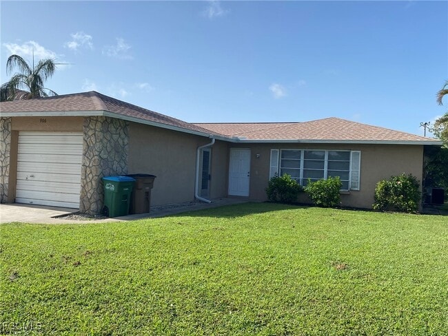 property at 906 SE 14th Terrace