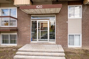 420 Clapin Pl in Laval, QC - Building Photo