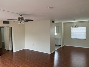 6965 Avenue des Palais, Unit 2A in South Pasadena, FL - Foto de edificio - Building Photo