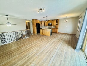 7349 York Ave N in Brooklyn Park, MN - Building Photo - Building Photo