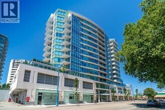 5599 Cooney Rd. in Richmond, BC - Building Photo - Building Photo