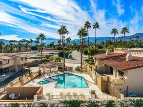 46395 Ryway Pl in Palm Desert, CA - Building Photo - Building Photo