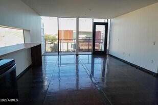 1436 S Terrace Rd in Tempe, AZ - Building Photo