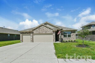 7719 London Tower Ln in Houston, TX - Building Photo