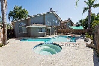 10609 Galway Bay Dr in Bakersfield, CA - Building Photo - Building Photo