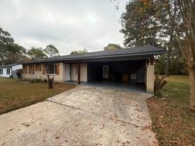 1821 S Brookwood Dr in Shreveport, LA - Building Photo