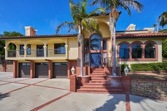 32425 Aqua Vista Dr in Rancho Palos Verdes, CA - Building Photo - Building Photo