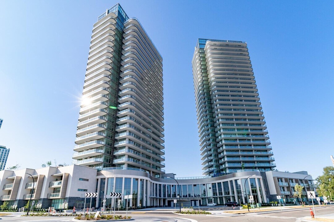 5333 Goring St in Burnaby, BC - Building Photo