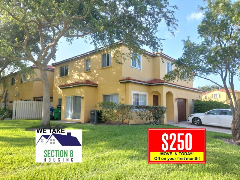 10161 SW 21st St in Miramar, FL - Building Photo