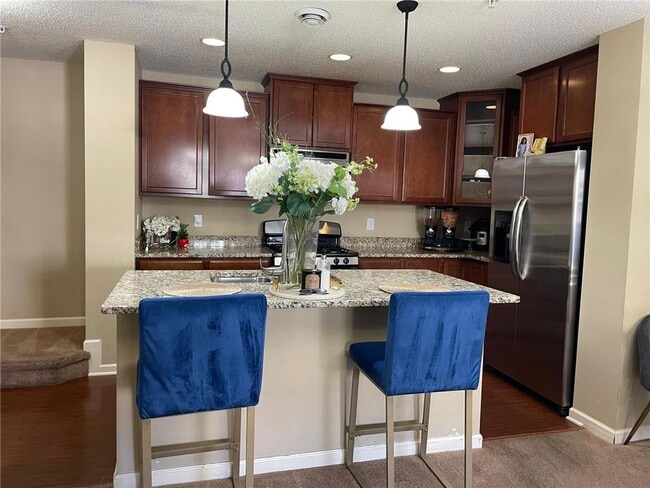 2153 Cedar Grove Trail in Eagan, MN - Building Photo - Building Photo