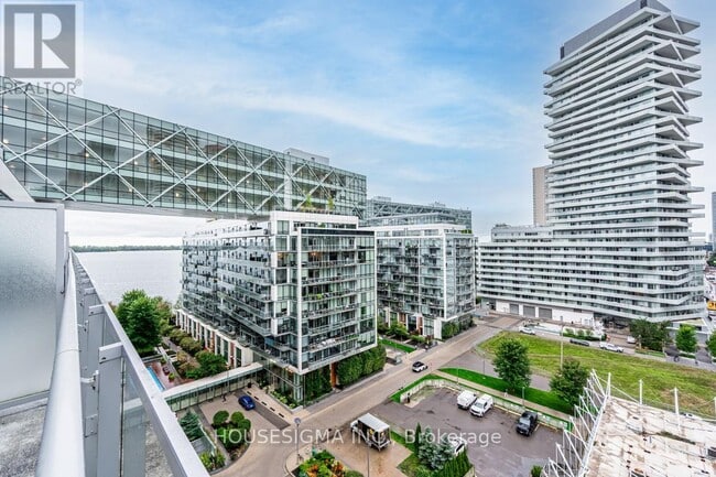 property at 39-1039 Queens Quay E