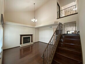 7700 Oak Landing Drive in El Paso, TX - Foto de edificio - Building Photo