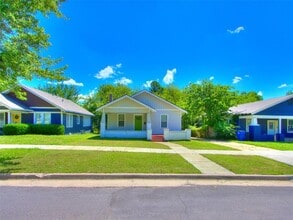 1017 N Broadway Ave in Shawnee, OK - Foto de edificio - Building Photo