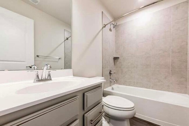 1124 Dovetail Cir in Fredericksburg, VA - Building Photo - Building Photo