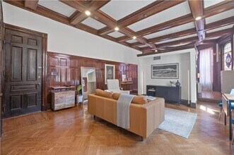 240 9th St in Jersey City, NJ - Building Photo - Building Photo