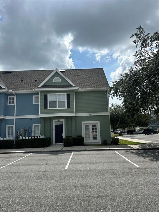 2212 San Vittorino Cir in Kissimmee, FL - Building Photo