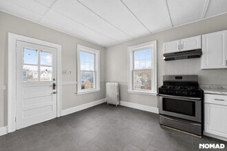 1482 Corbin Ave in New Britain, CT - Building Photo - Building Photo