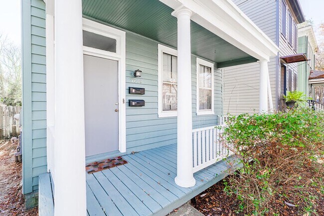 3609 E Broad St in Richmond, VA - Foto de edificio - Building Photo