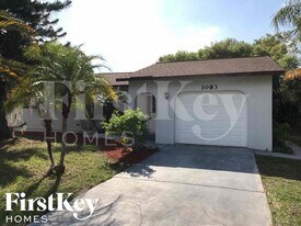 1083 Riggs St in Port Charlotte, FL - Building Photo