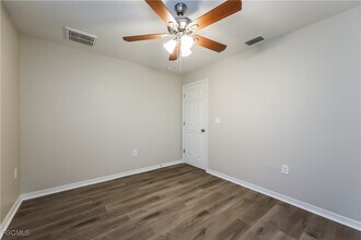 2904 Wanda Ave S in Lehigh Acres, FL - Building Photo - Building Photo