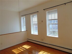 177 Union St in Poughkeepsie, NY - Foto de edificio - Building Photo
